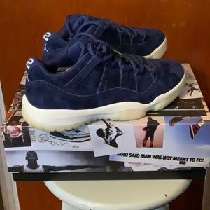 Air Jordan 11 low Derek Jeter, size 10